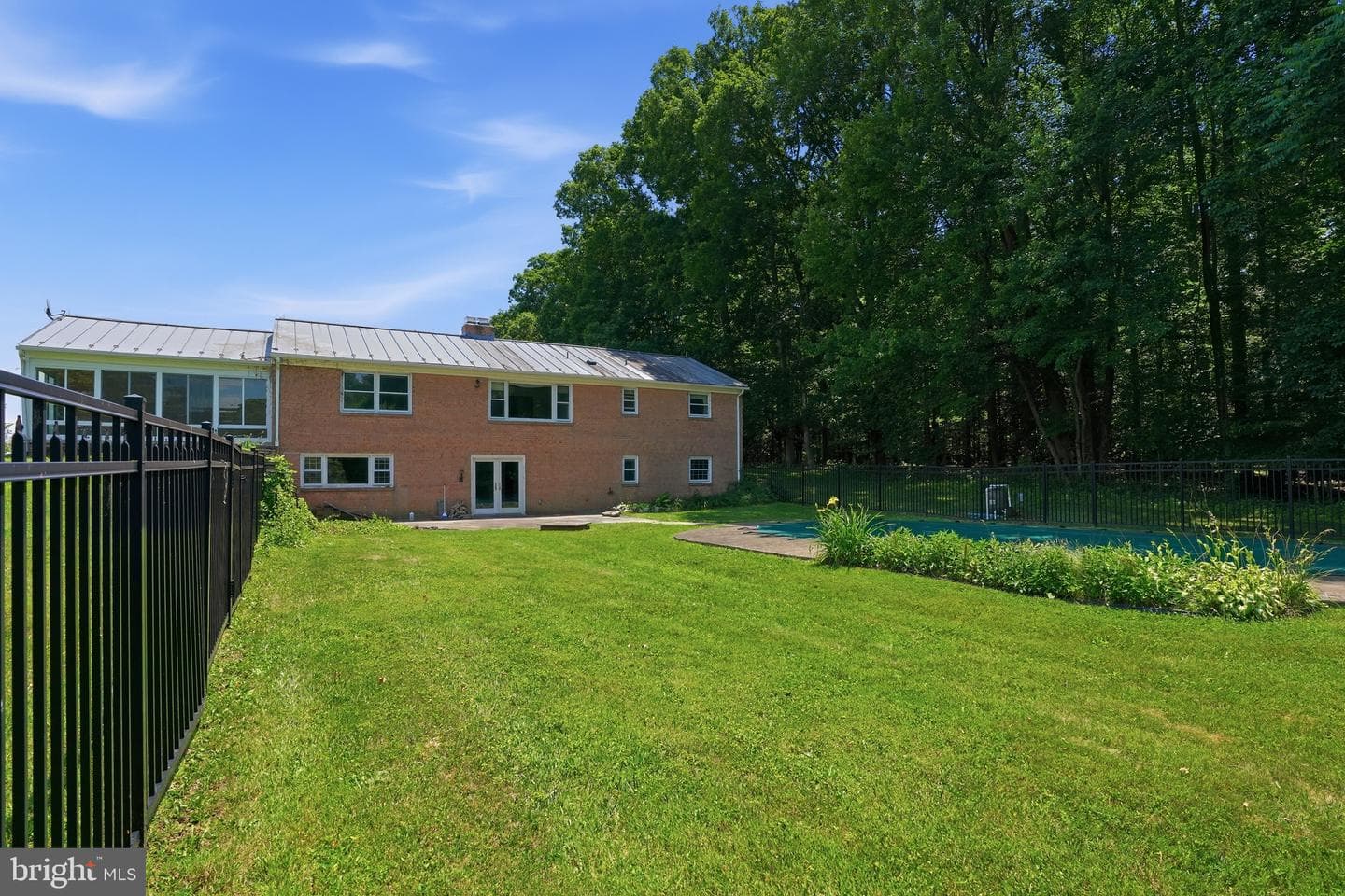 22300 Peach Tree Road photo 11