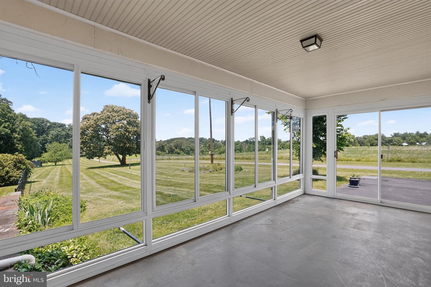 22300 Peach Tree Road photo 13