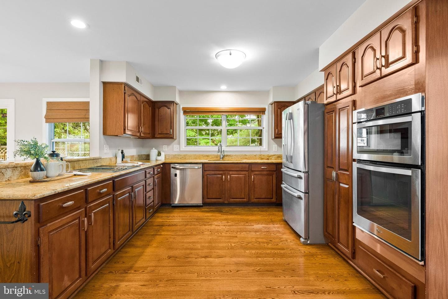 8329 Marketree Circle photo 12