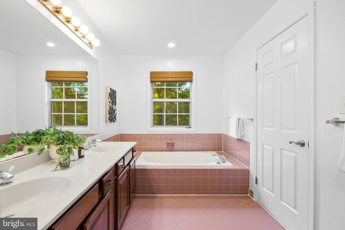 8329 Marketree Circle photo 26