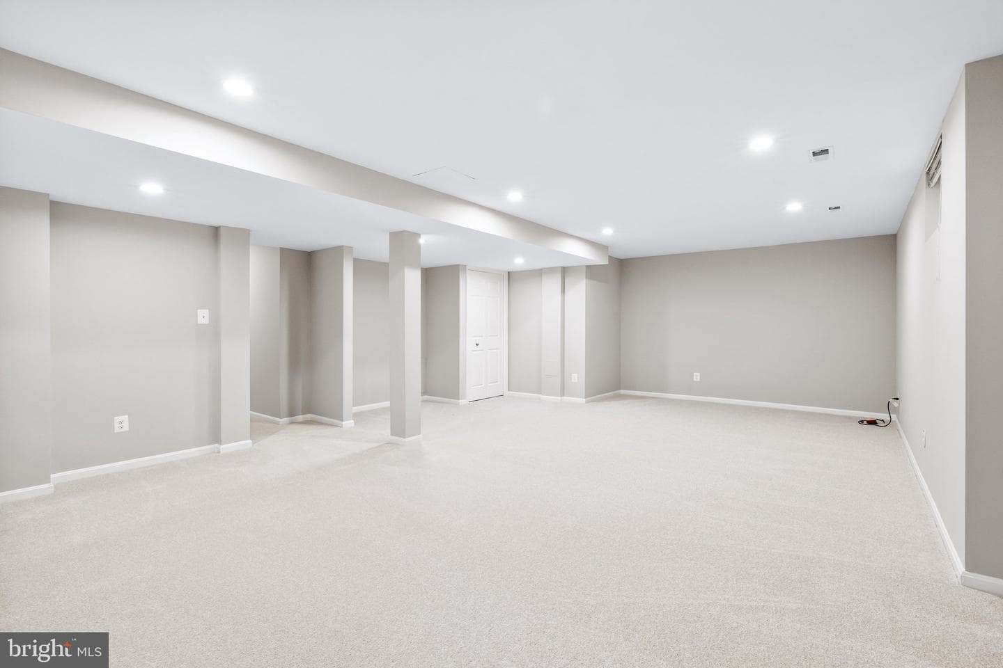 8329 Marketree Circle photo 37