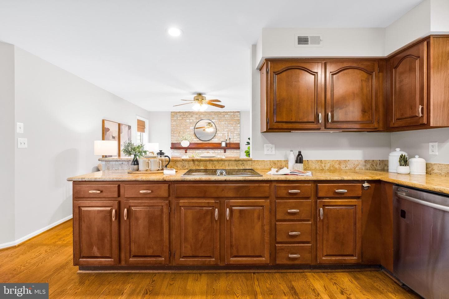 8329 Marketree Circle photo 9