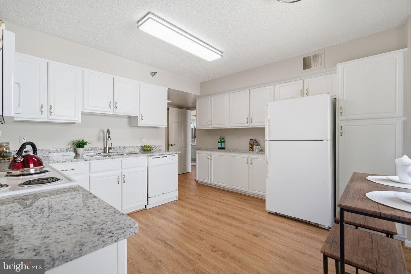 14805 Pennfield Circle #304 photo 11
