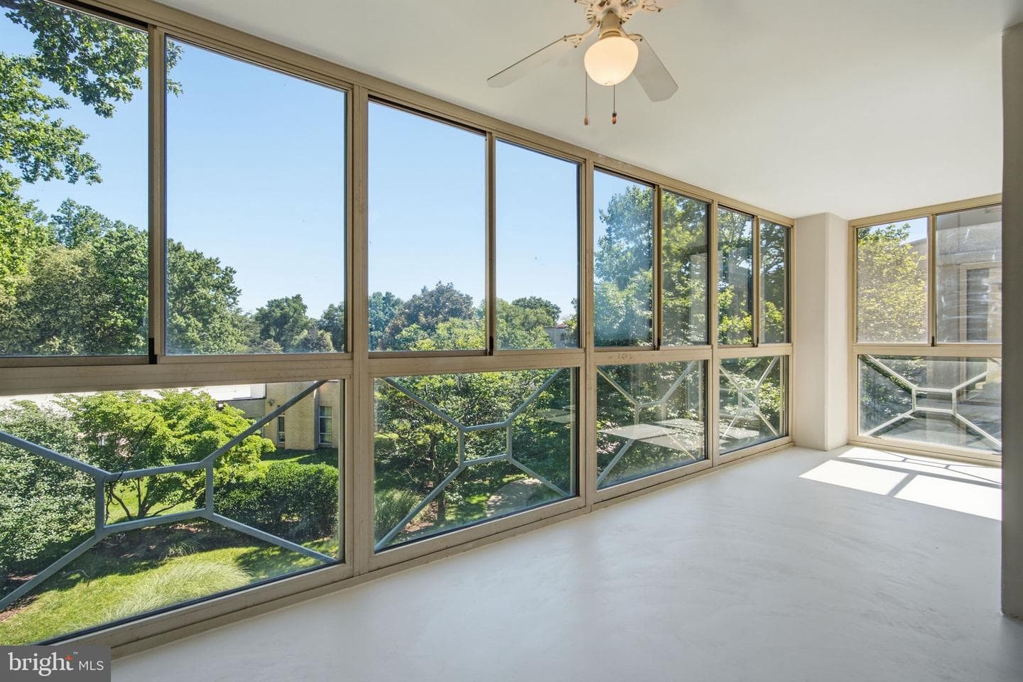 14805 Pennfield Circle #304 photo 27