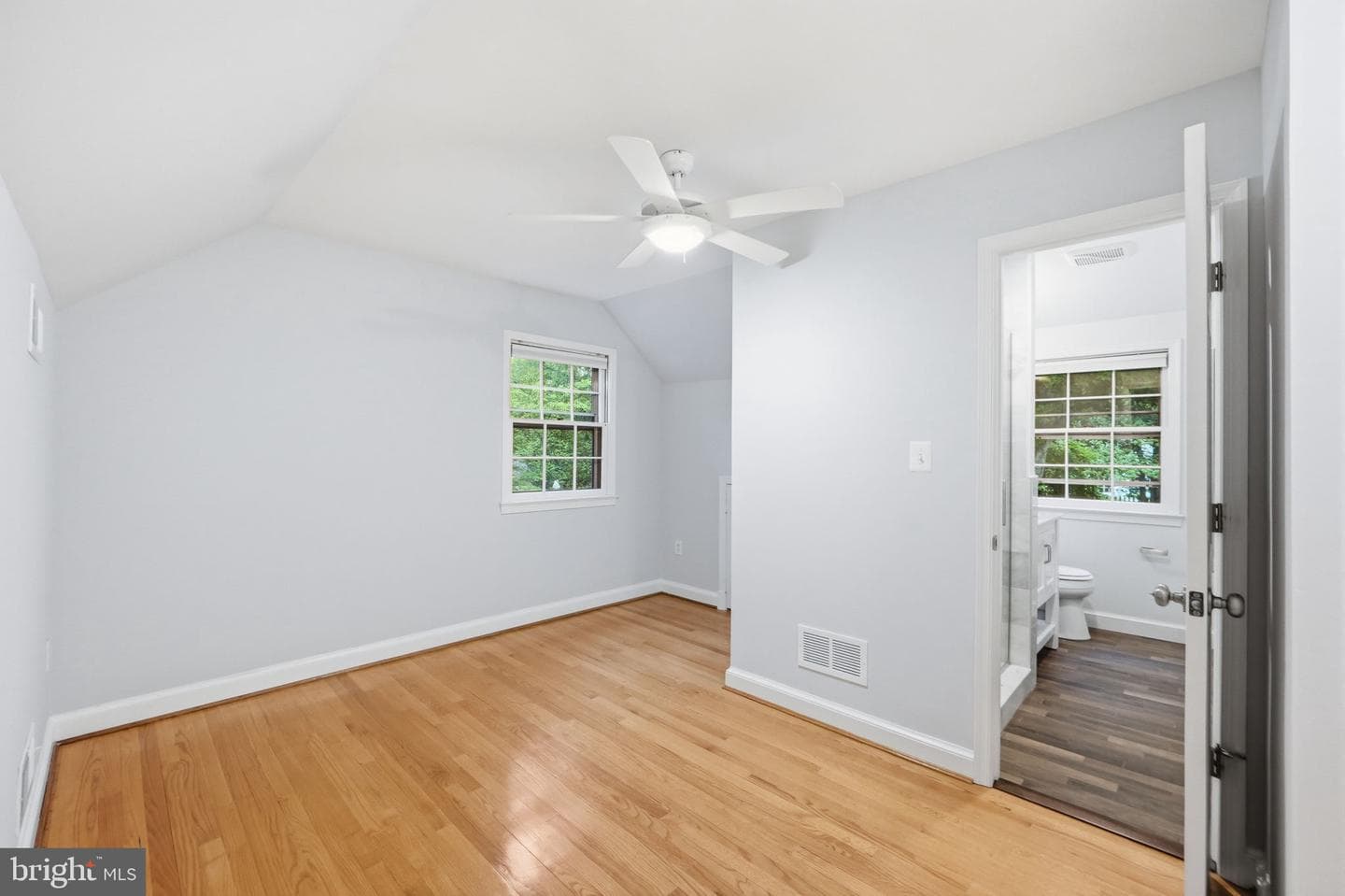 5910 Overlea Road photo 37