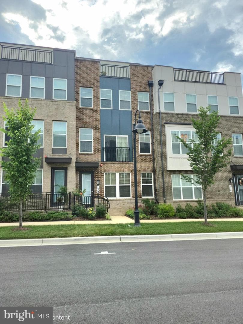 122 Dickenson Drive, Gaithersburg