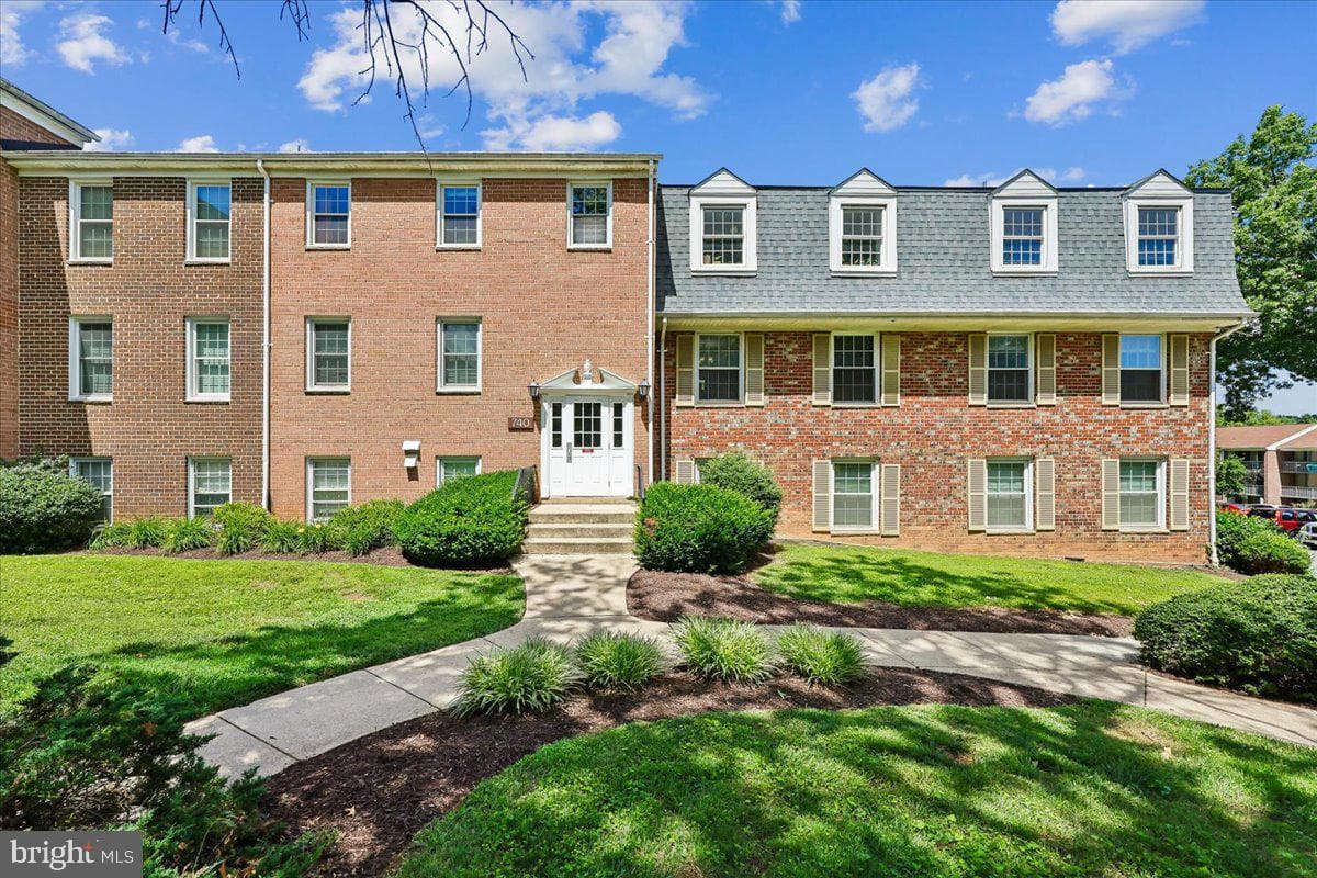 740 Quince Orchard Boulevard #102, Gaithersburg