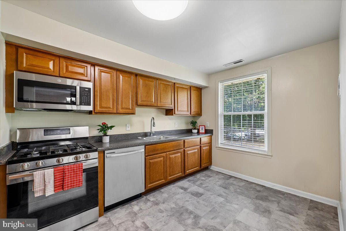740 Quince Orchard Boulevard #102 photo 12