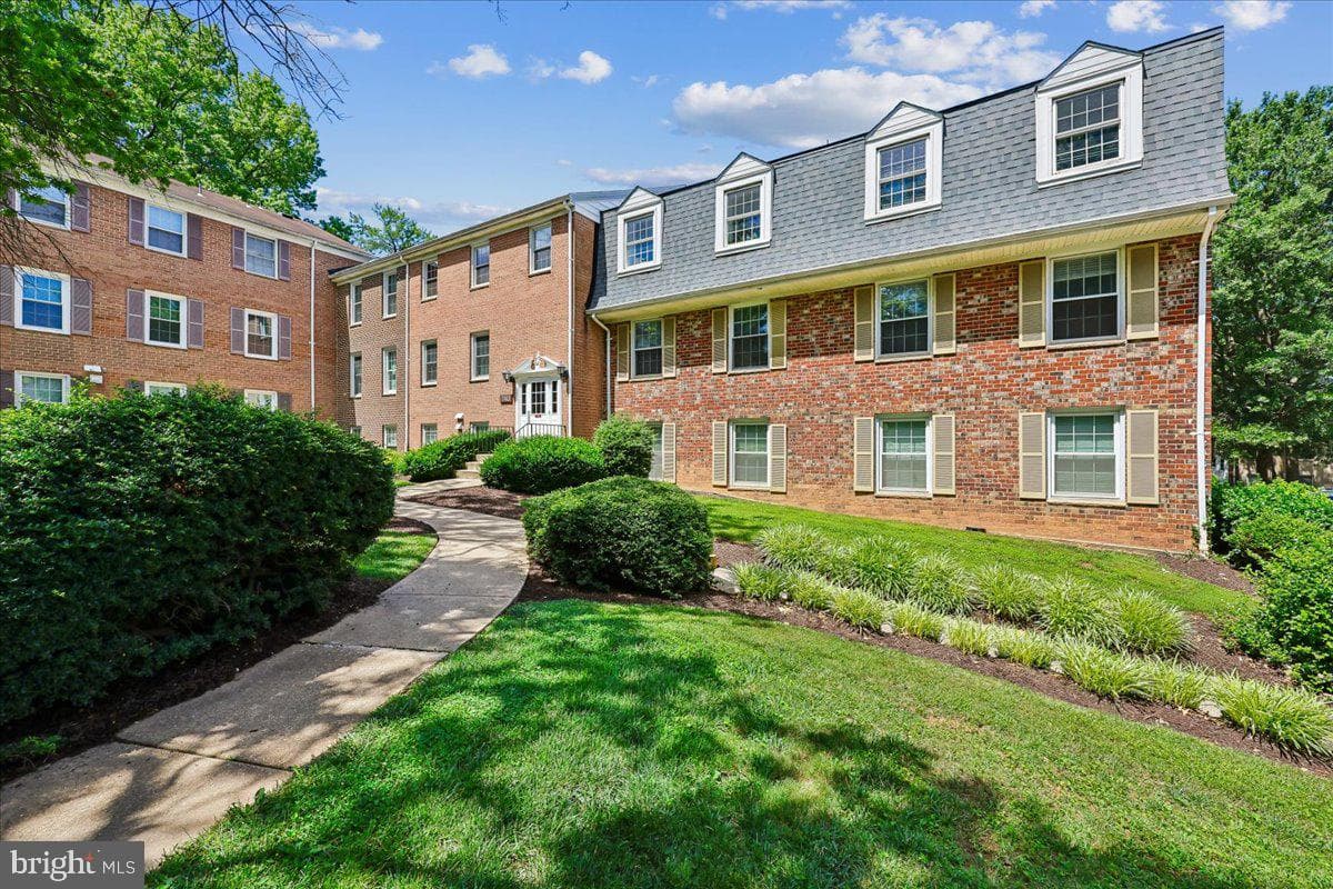 740 Quince Orchard Boulevard #102, Gaithersburg