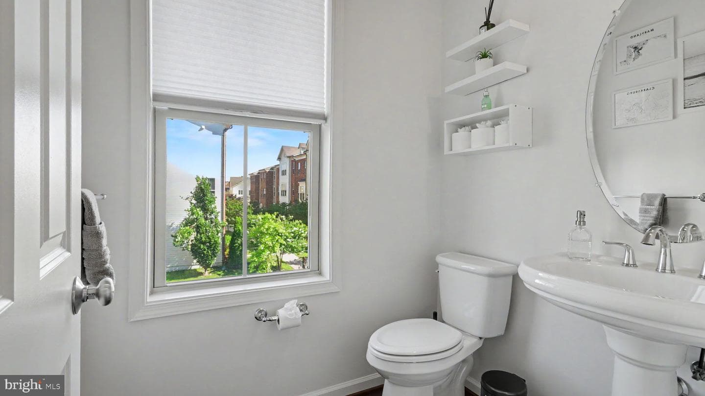 13813 Byrne Park Drive photo 23