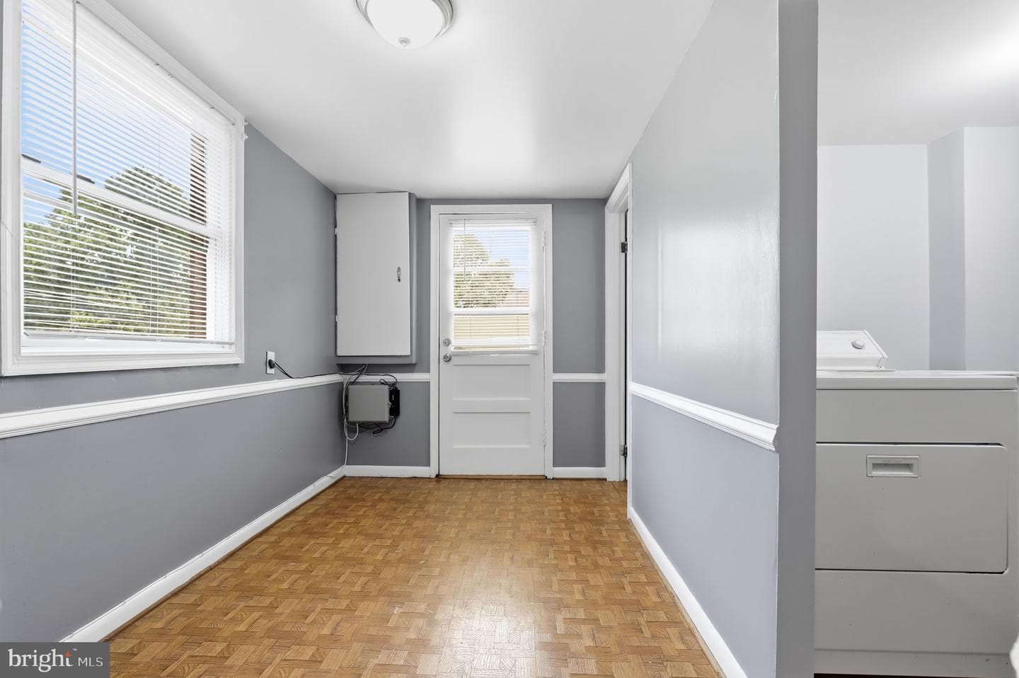 3421 Canberra Street photo 19