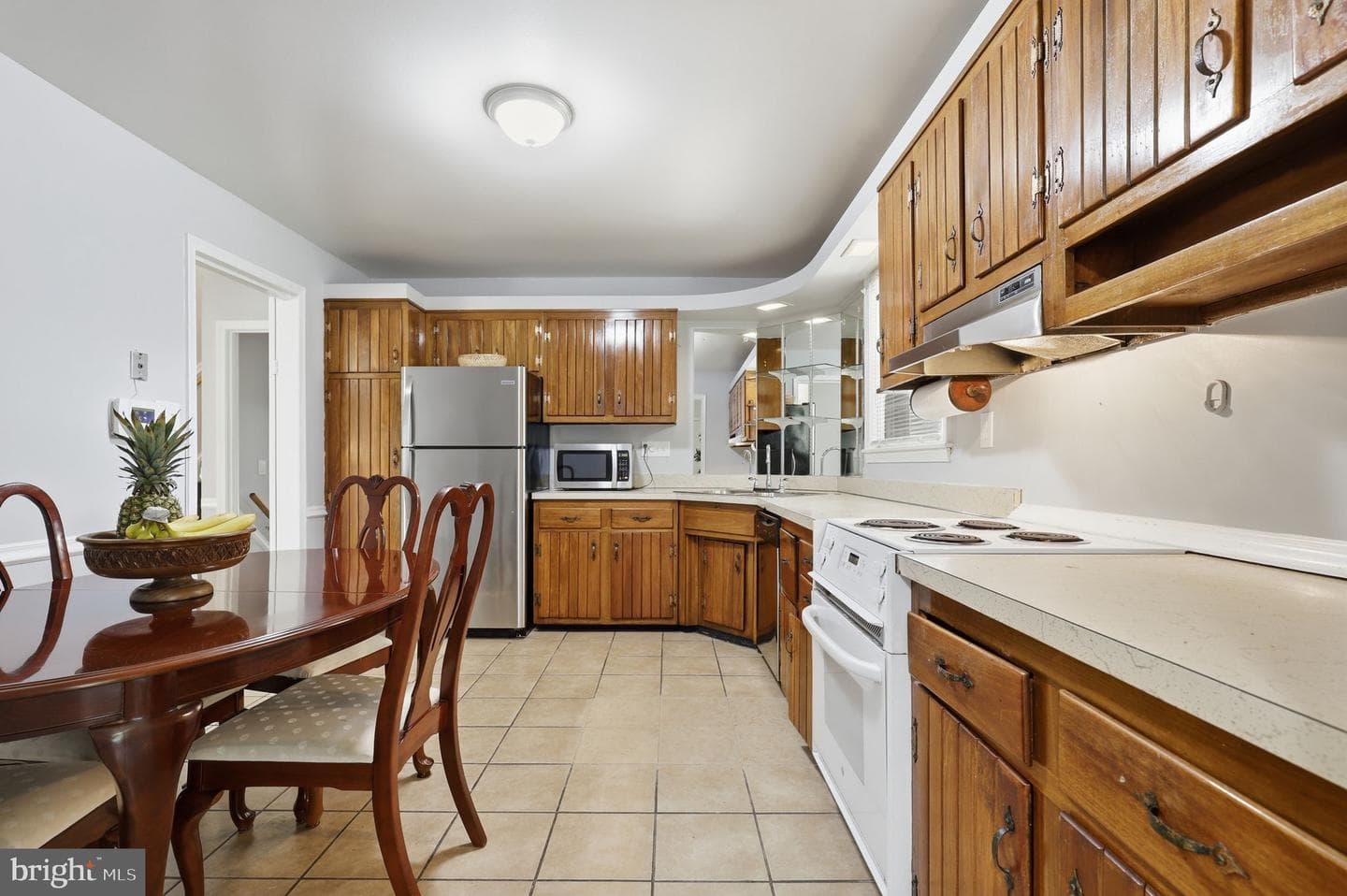 3421 Canberra Street photo 8