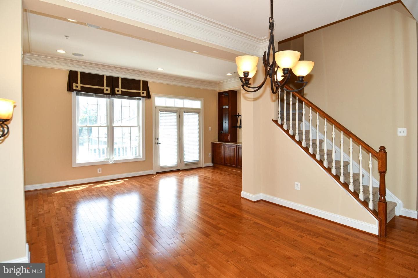 589 Cedar Spring Street photo 10