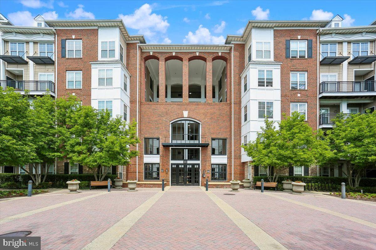 501 Hungerford Drive #105, Rockville