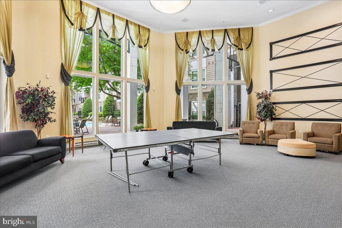 501 Hungerford Drive #105 photo 33