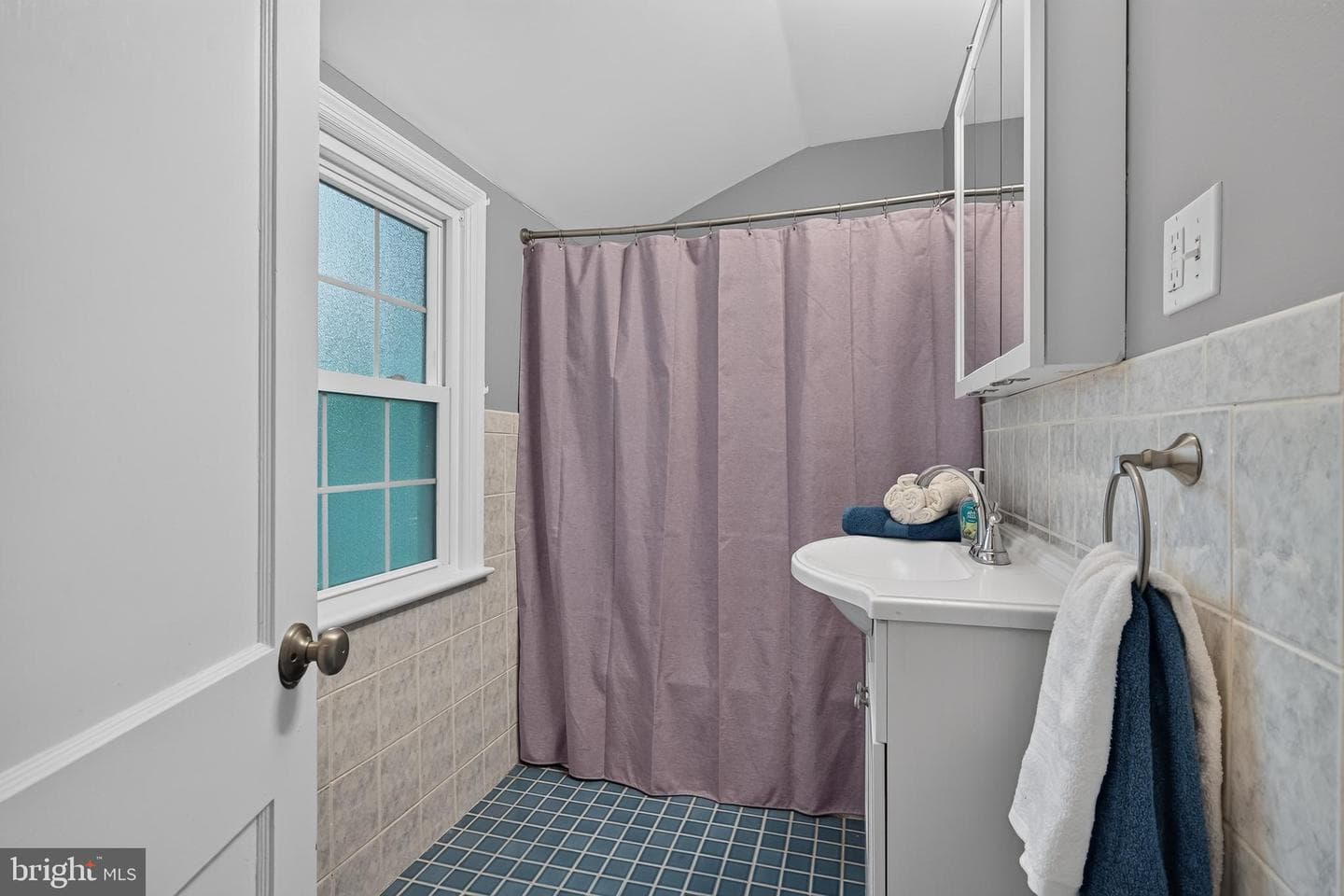 9908 Dickens Avenue photo 38