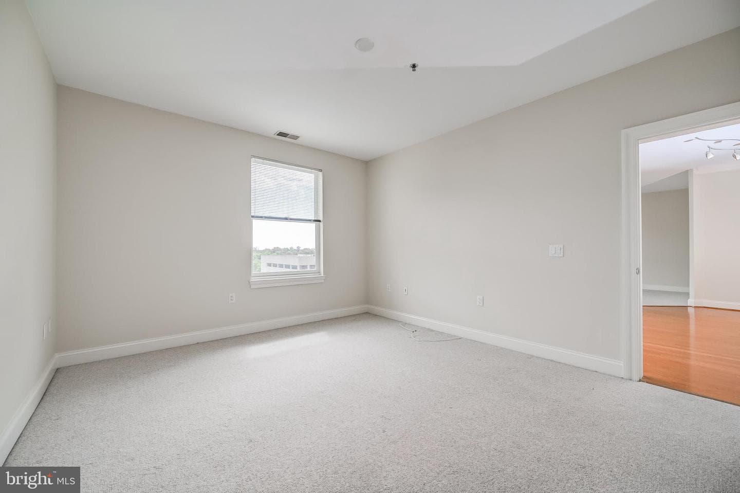38 Maryland Avenue #602 photo 15