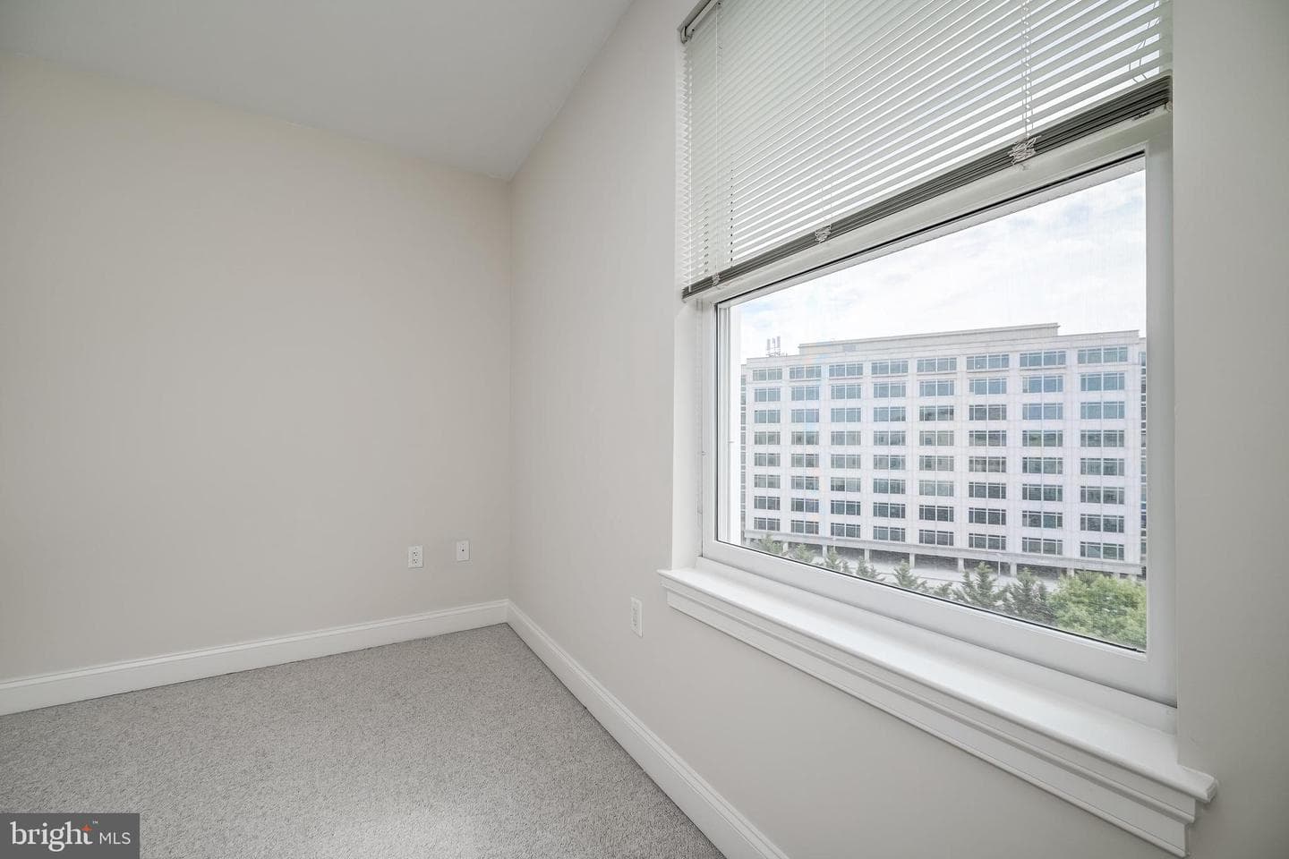 38 Maryland Avenue #602 photo 17