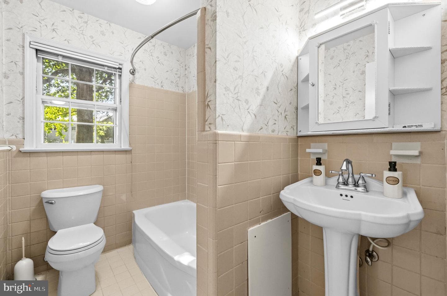 3406 Glenmoor Drive photo 13