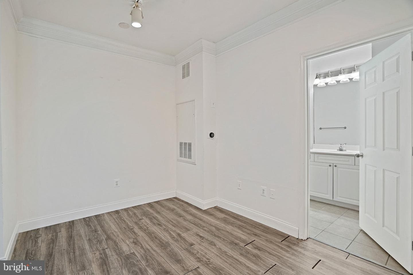 501 Hungerford Drive #p83 photo 12