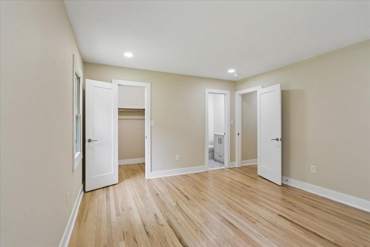 8607 Wild Olive Drive photo 11