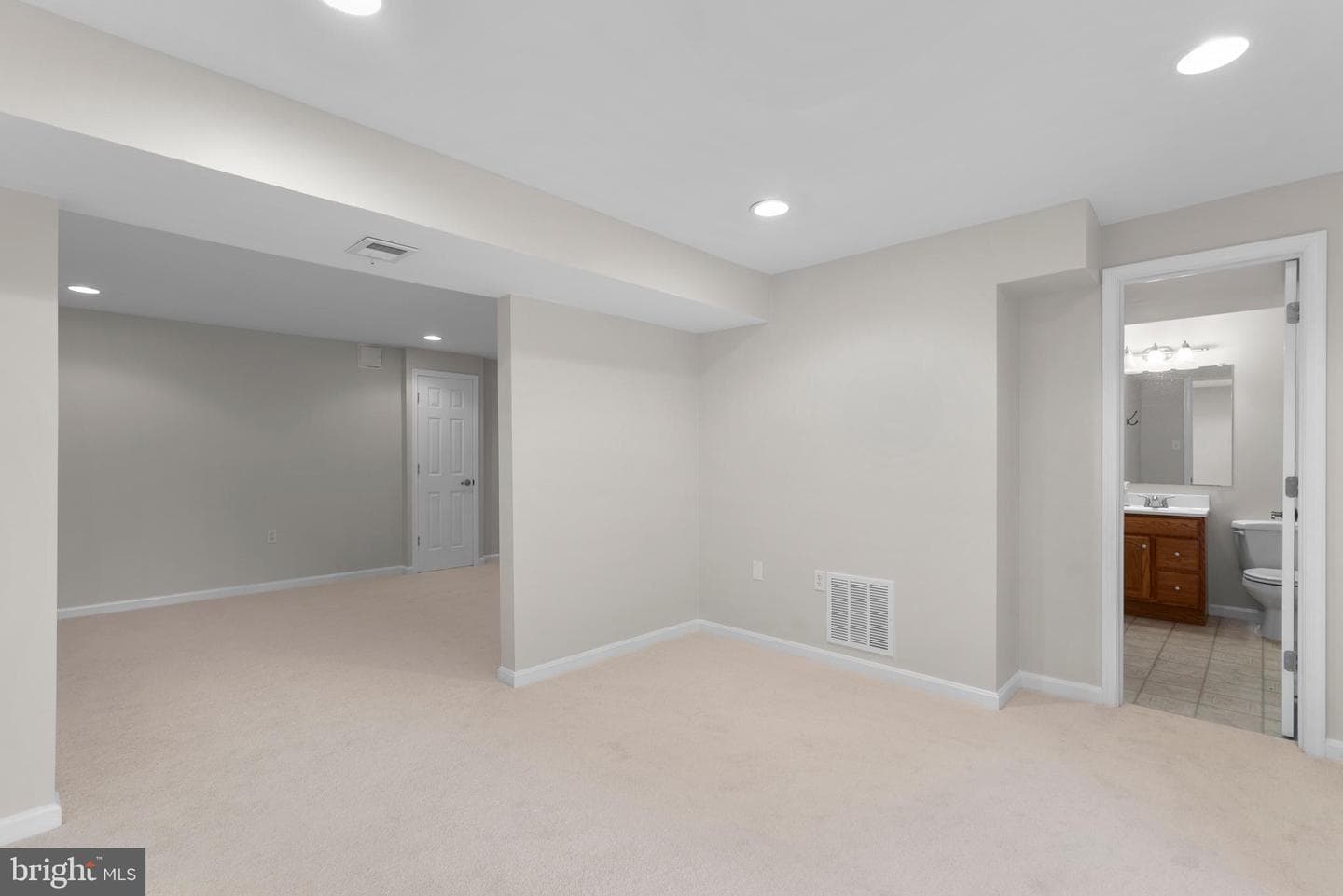 9614 Bush Hill Terrace photo 37