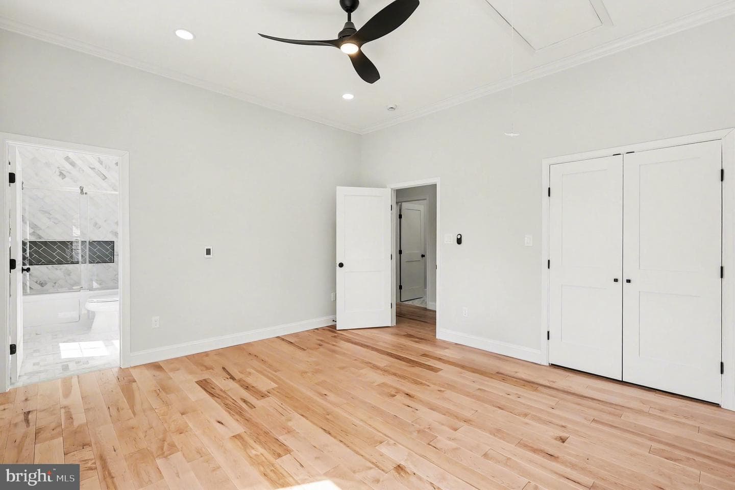 9414 Wadsworth Drive photo 3