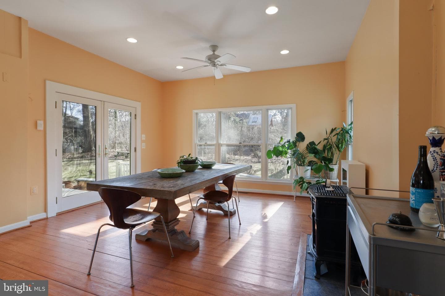 206 Grove Avenue photo 5