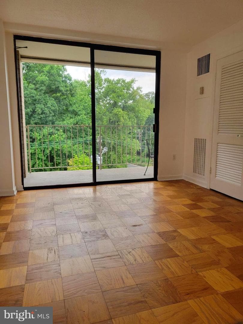 2100 Washington Avenue #5-A photo 13