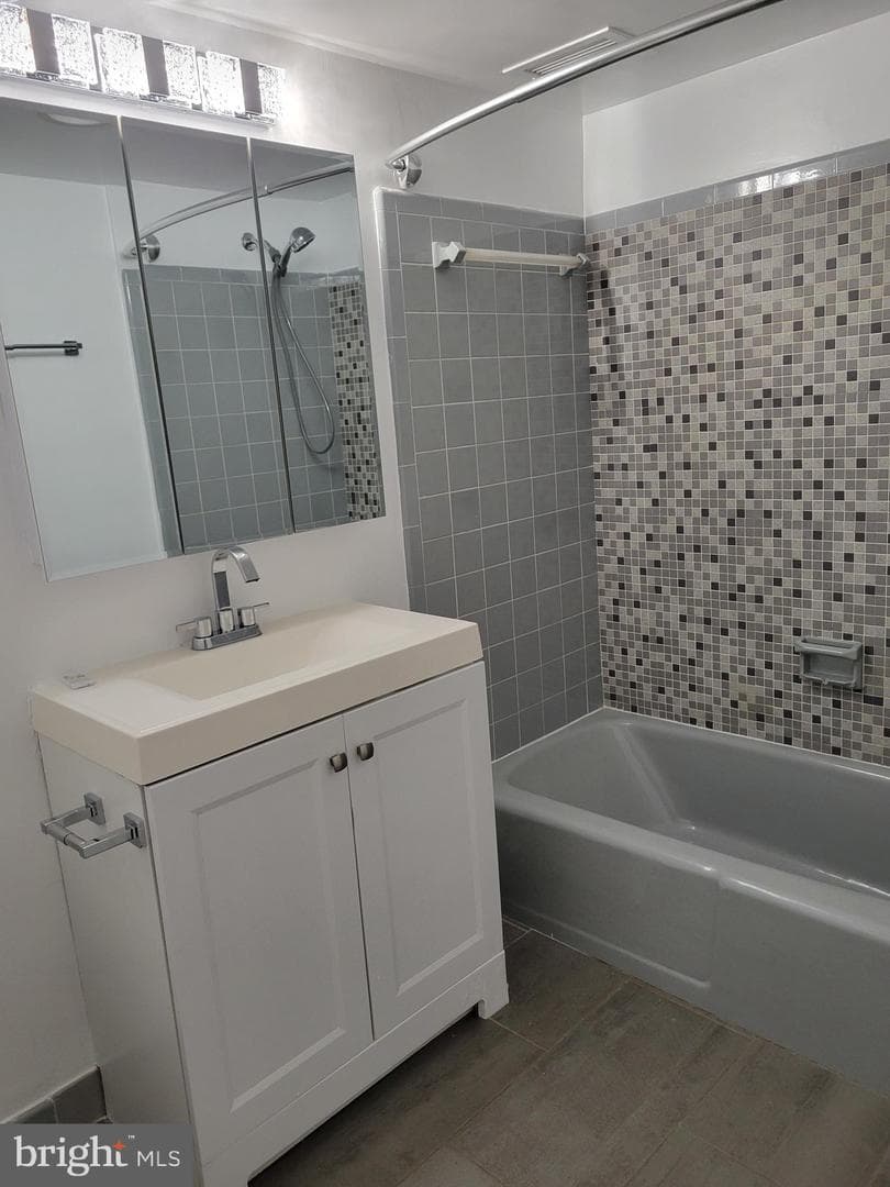 2100 Washington Avenue #5-A photo 22