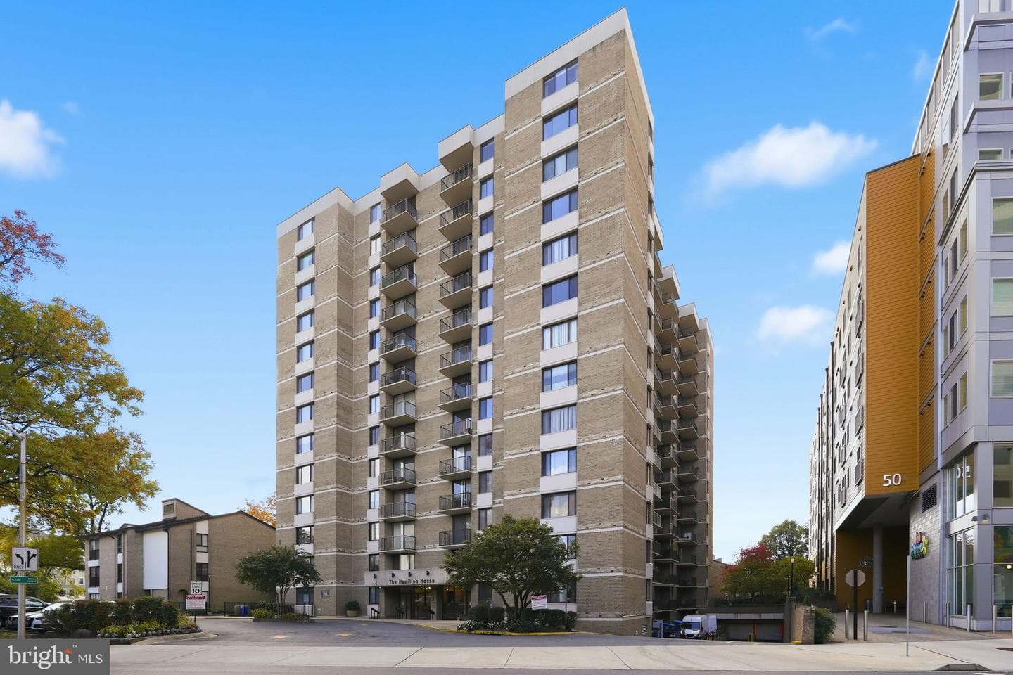4 Monroe St # 4-1306, Rockville