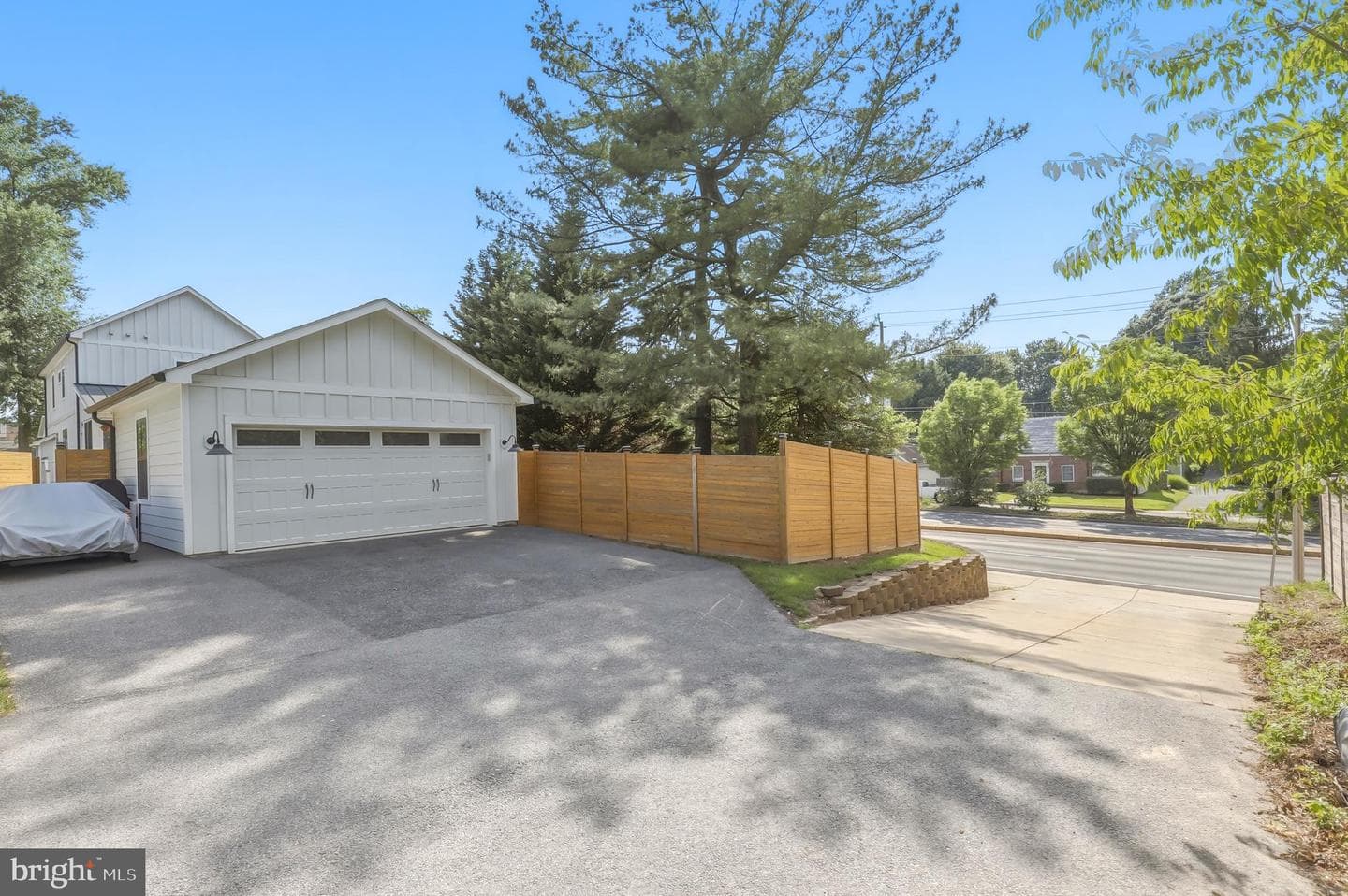 907 Maple Avenue photo 49