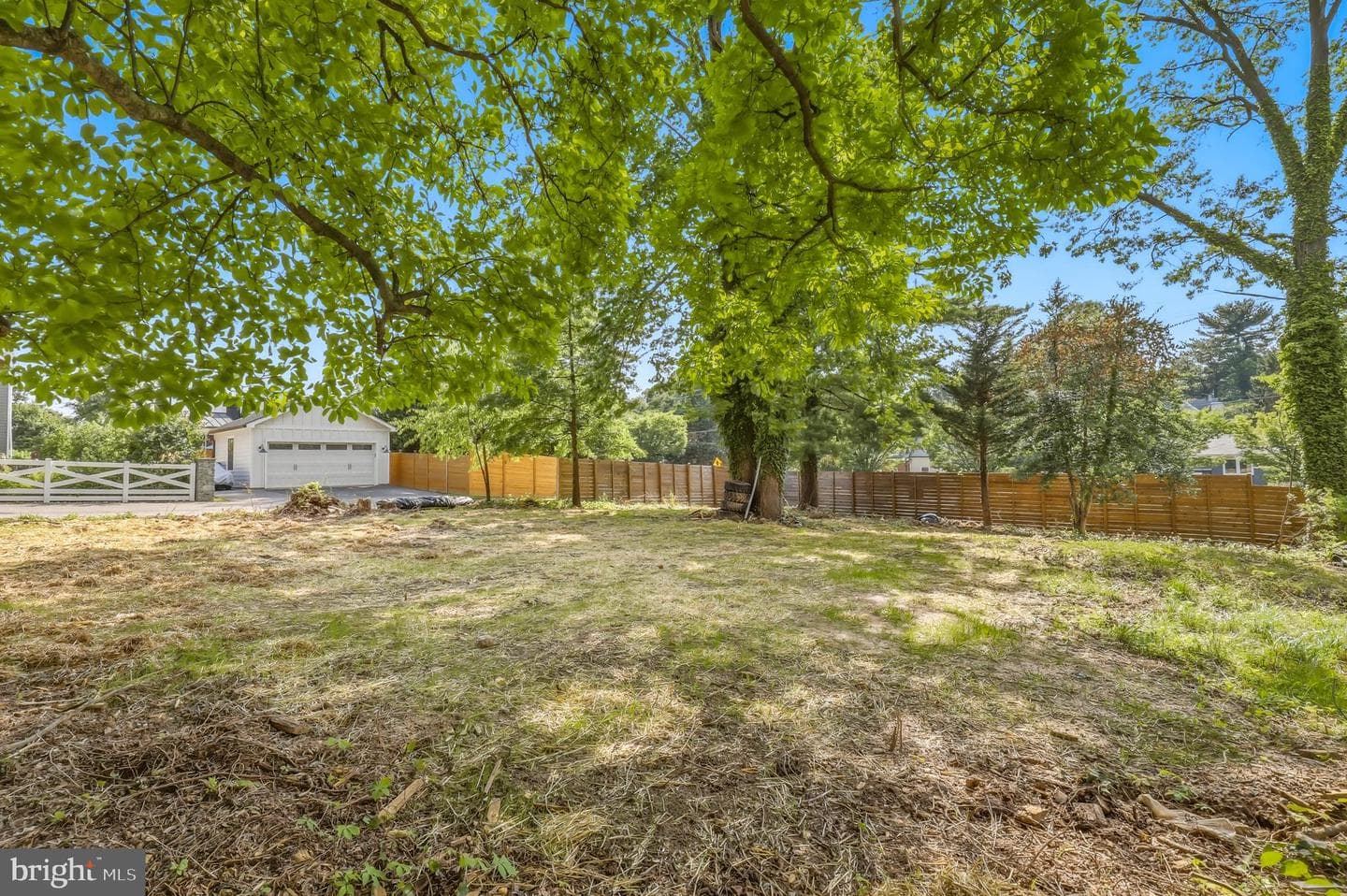 907 Maple Avenue photo 50