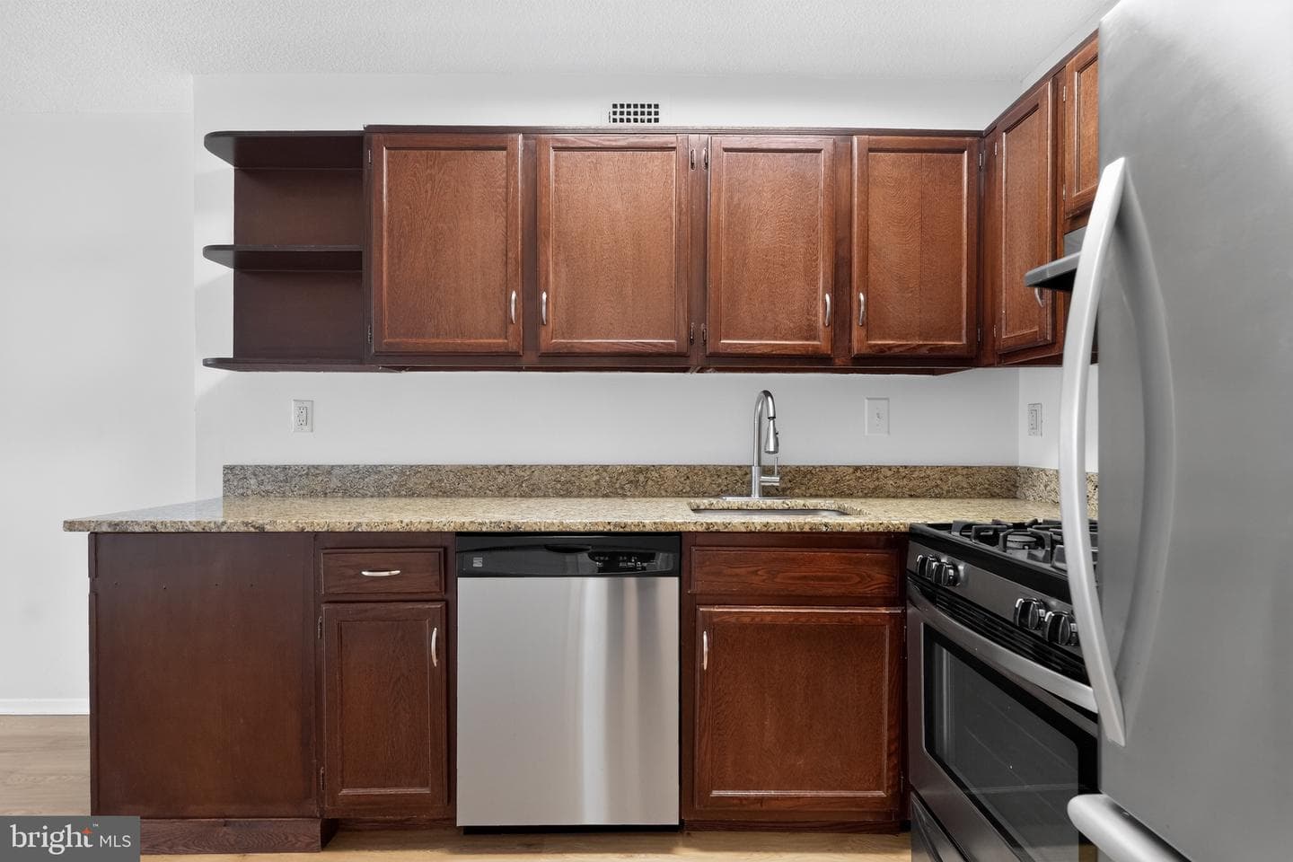 5225 Pooks Hill Rd # 1302N photo 14