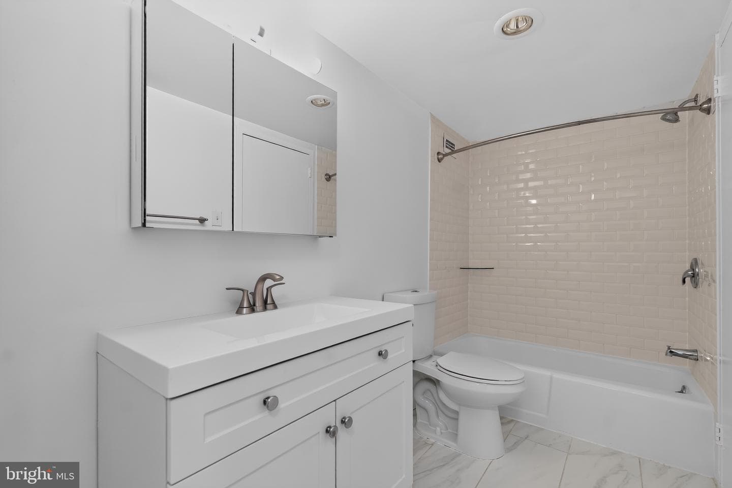 5225 Pooks Hill Rd # 1302N photo 17