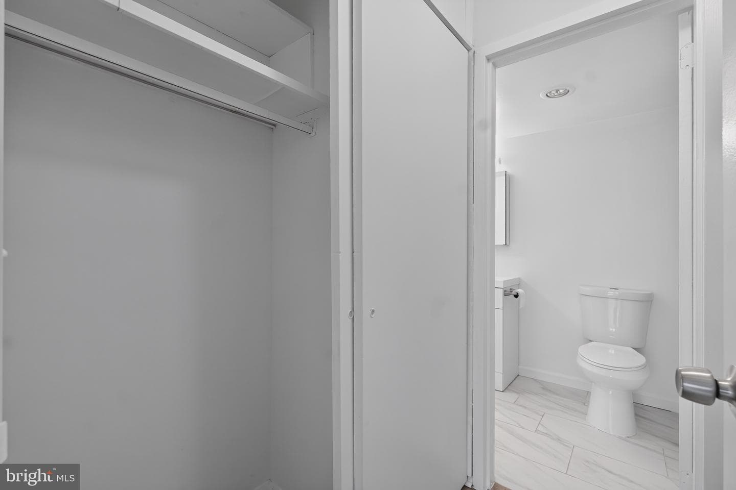 5225 Pooks Hill Rd # 1302N photo 18