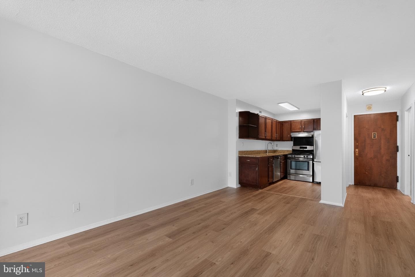 5225 Pooks Hill Rd # 1302N photo 9