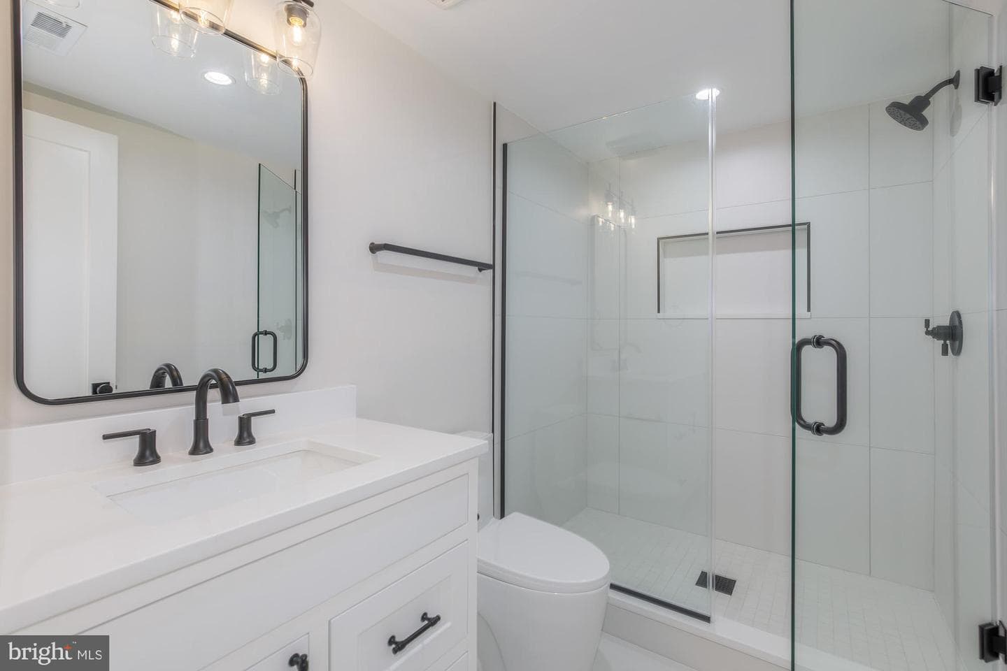 5532 Johnson Avenue photo 47