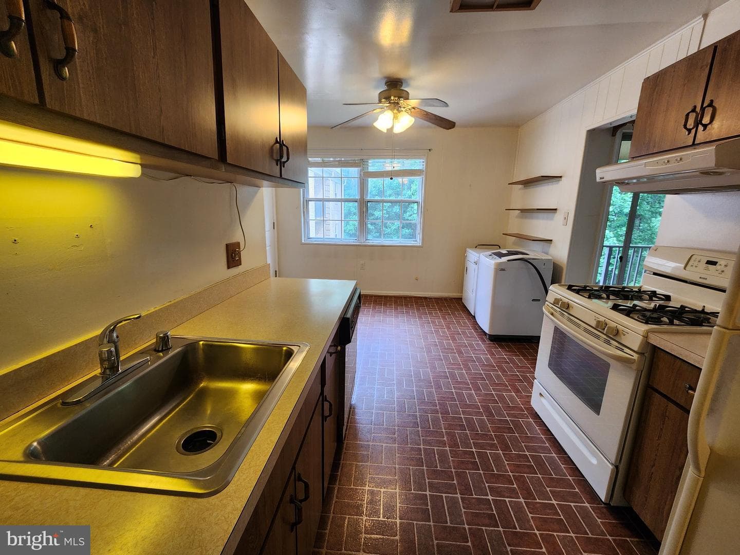 884 College Parkway #302 photo 9