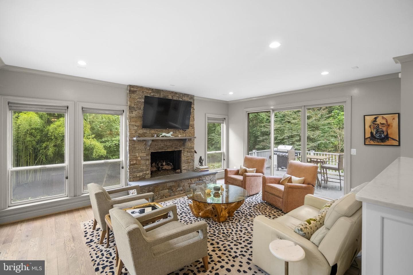 8025 Riverside Drive photo 13
