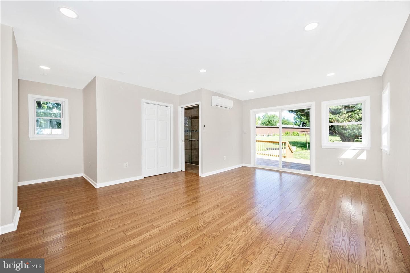 16215 Redland Rd photo 16