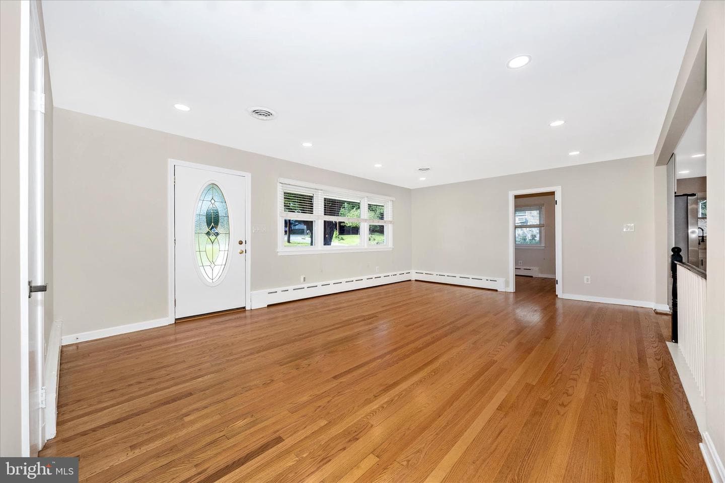 16215 Redland Rd photo 4