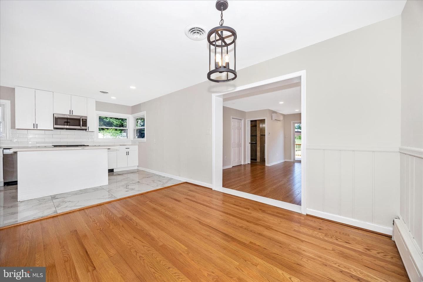 16215 Redland Rd photo 9
