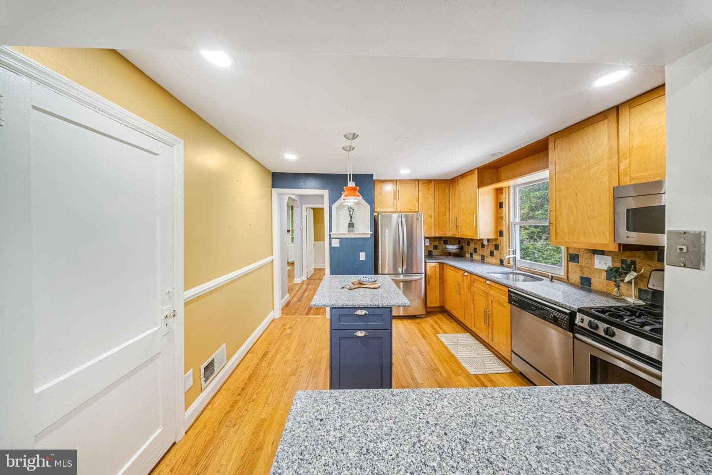 9920 Capitol View Avenue photo 8