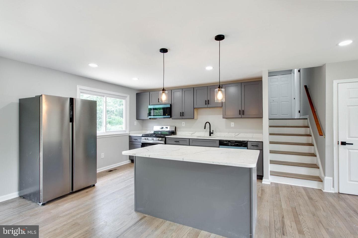 10301 Bloom Dr photo 10