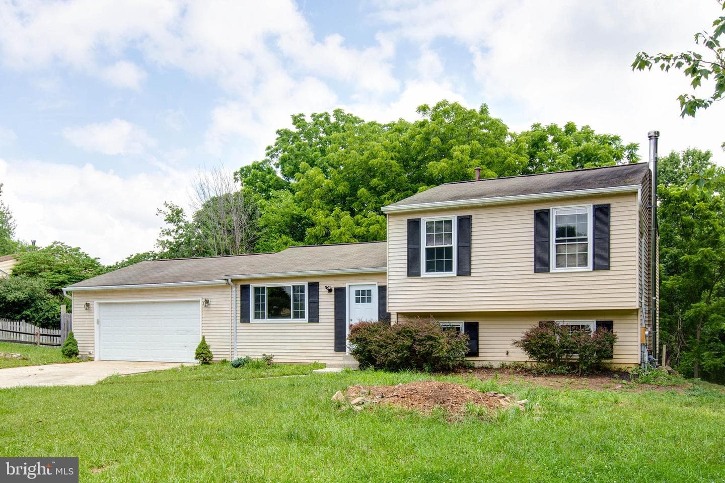 10301 Bloom Dr photo 4