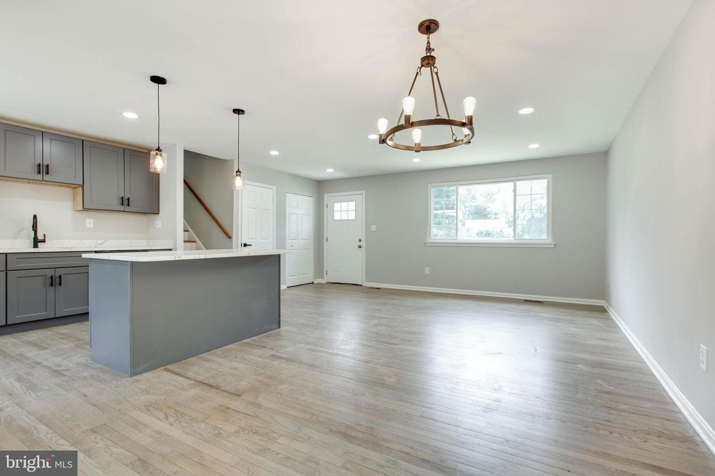 10301 Bloom Dr photo 9
