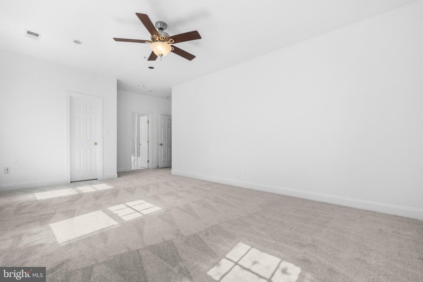 9421 Holland Ave photo 33