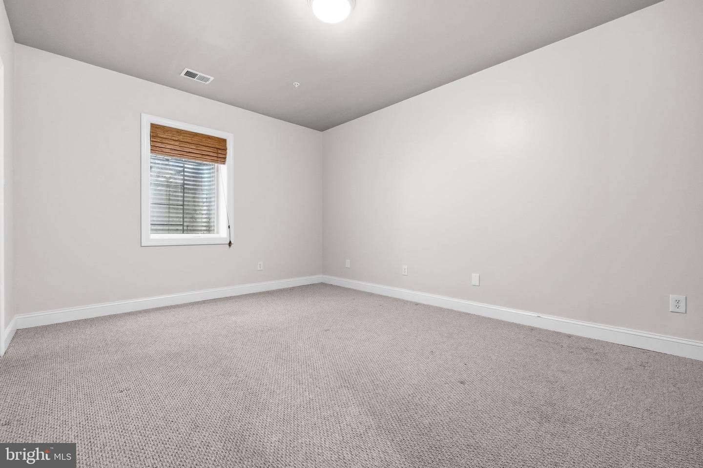 9421 Holland Ave photo 47