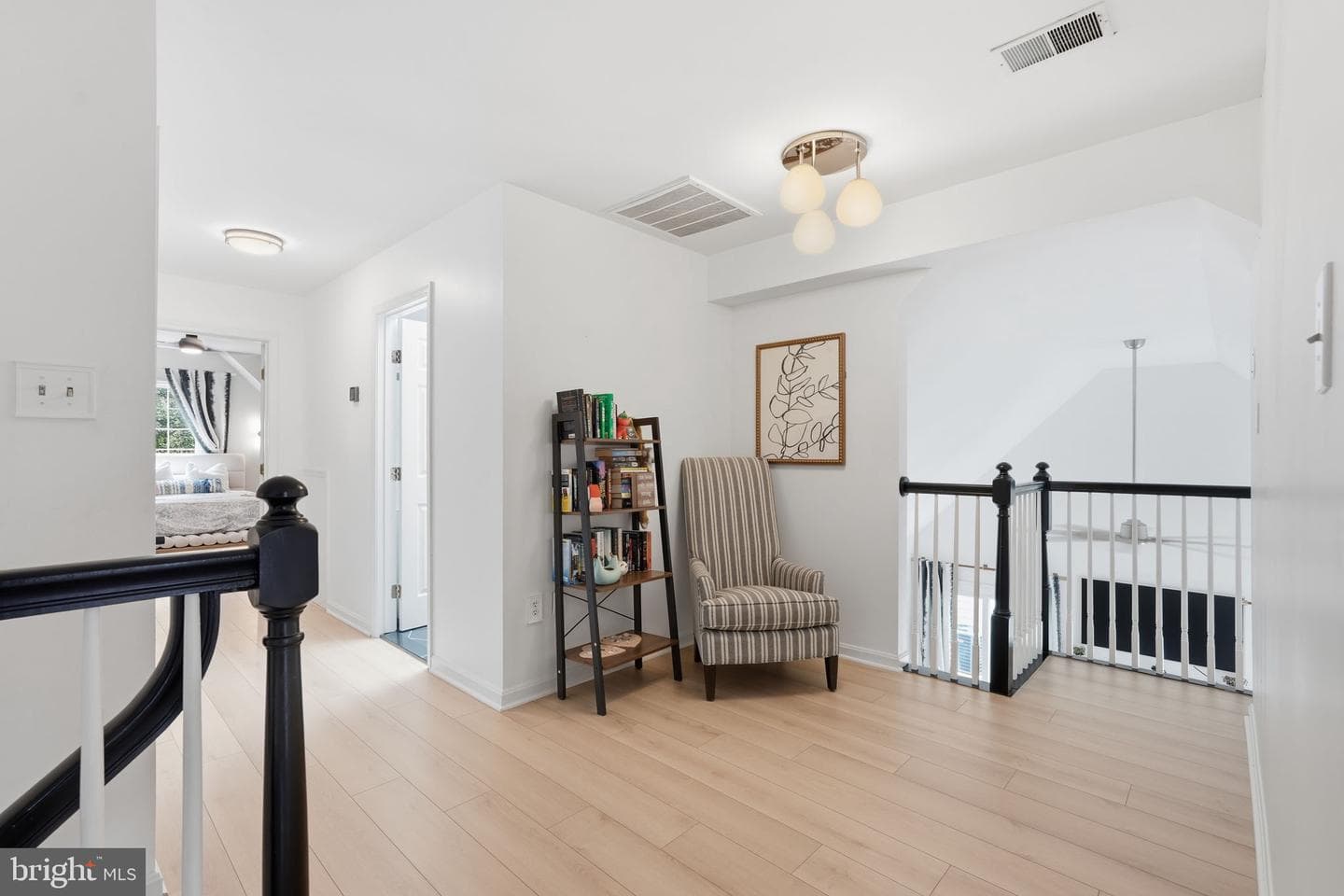 118 Upshire Circle photo 37